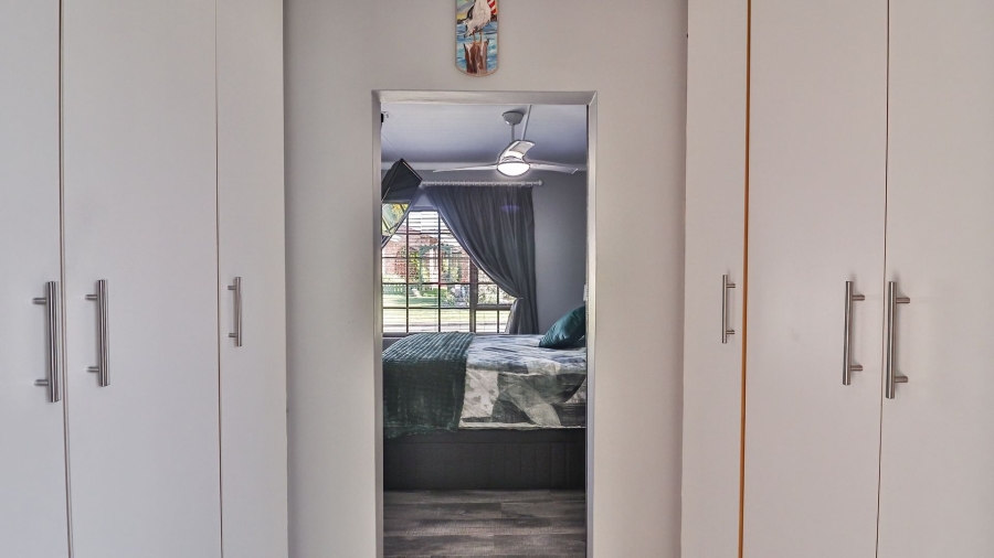 2 Bedroom Property for Sale in Gonubie North Eastern Cape